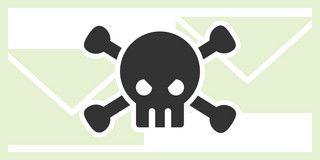 Schwarzer Totenkopf vor zwei Briefen
