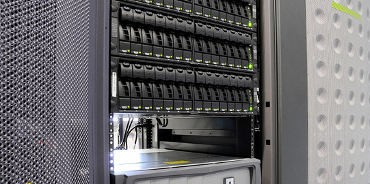 Serverschrank mit Serversteckplätzen