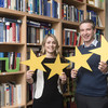 Dr. Sarah Köcher and Dr. Sören Köcher hold cardboard stars in their hands